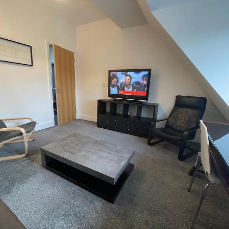 2 Bedroom 2 Bathroom Apartment 8 Including Free Parking Bromley Bagian luar foto