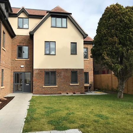 2 Bedroom 2 Bathroom Apartment 8 Including Free Parking Bromley Bagian luar foto