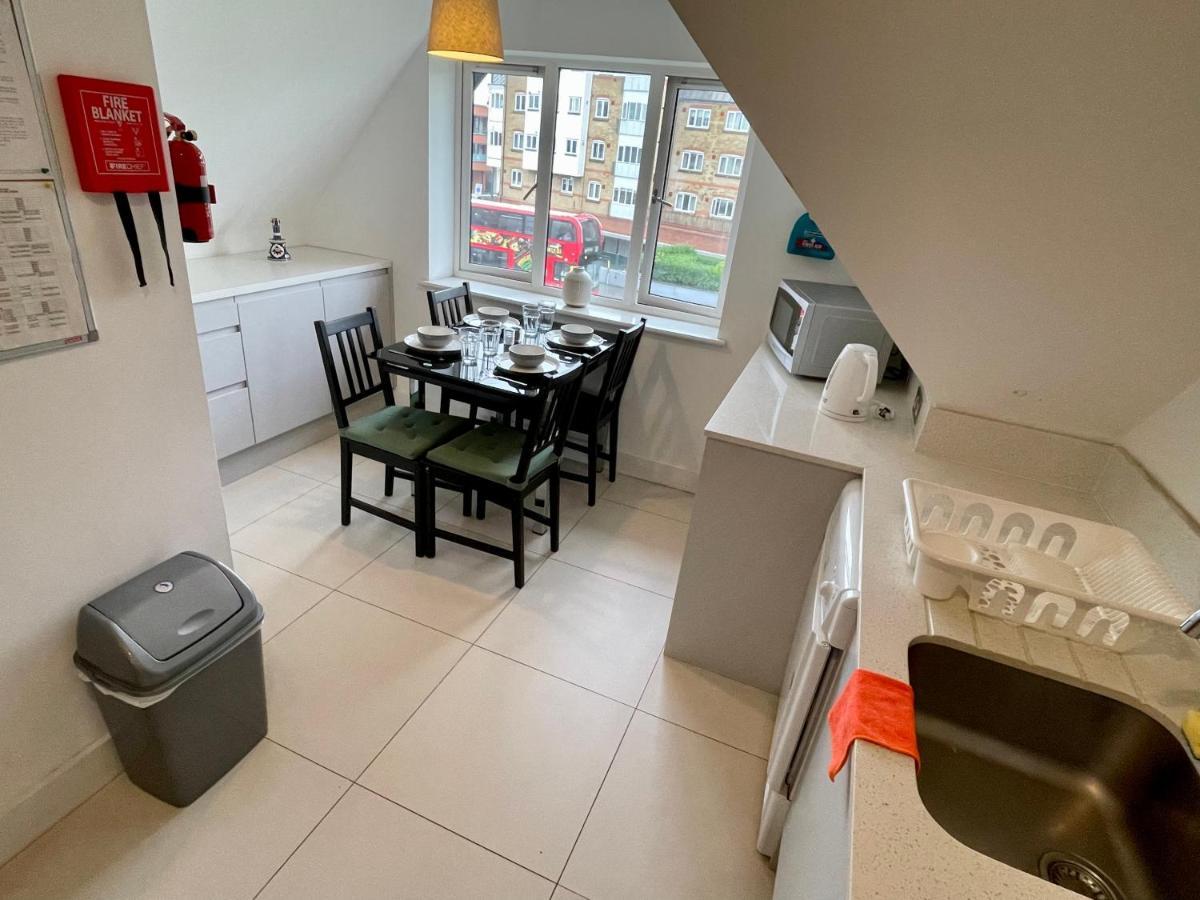 2 Bedroom 2 Bathroom Apartment 8 Including Free Parking Bromley Bagian luar foto