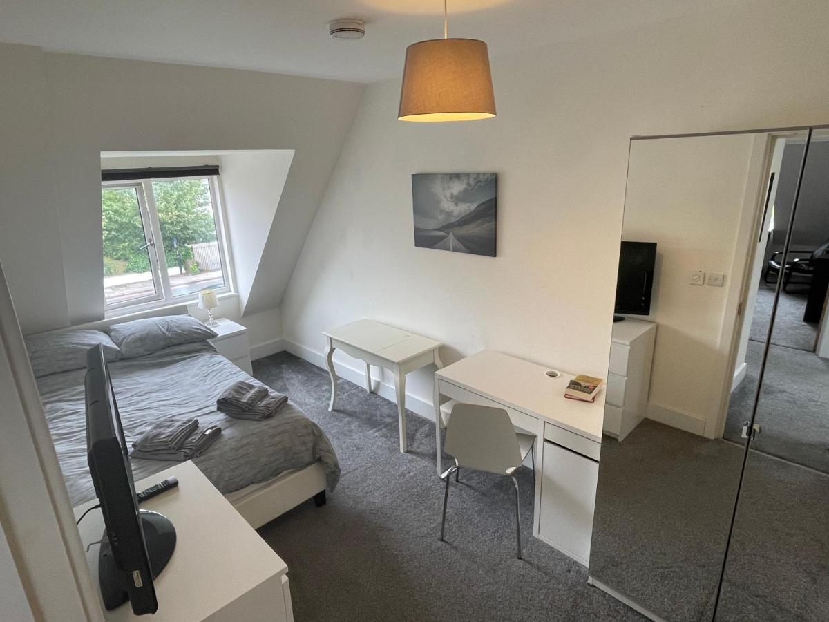 2 Bedroom 2 Bathroom Apartment 8 Including Free Parking Bromley Bagian luar foto