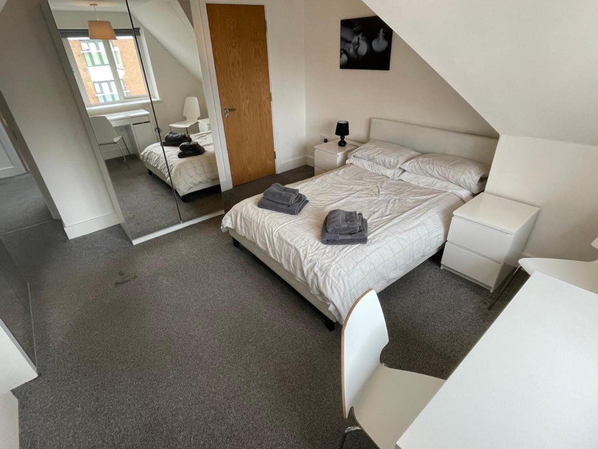 2 Bedroom 2 Bathroom Apartment 8 Including Free Parking Bromley Bagian luar foto