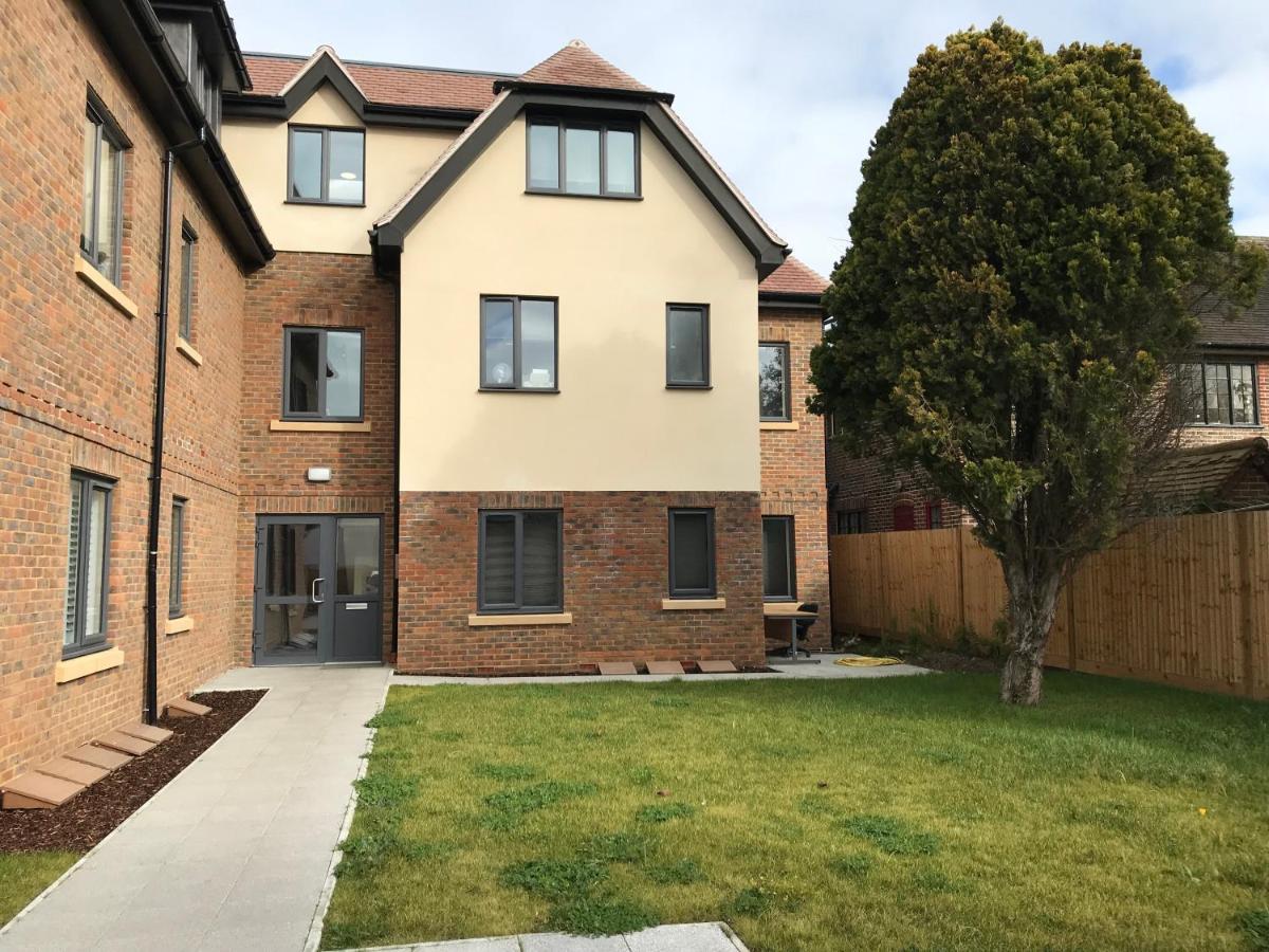 2 Bedroom 2 Bathroom Apartment 8 Including Free Parking Bromley Bagian luar foto